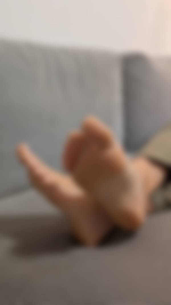 White toes Photos & Videos pack - Image 3